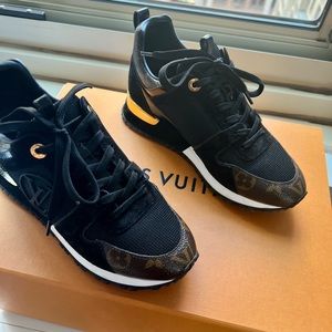LV RUN WAY SNEAKER